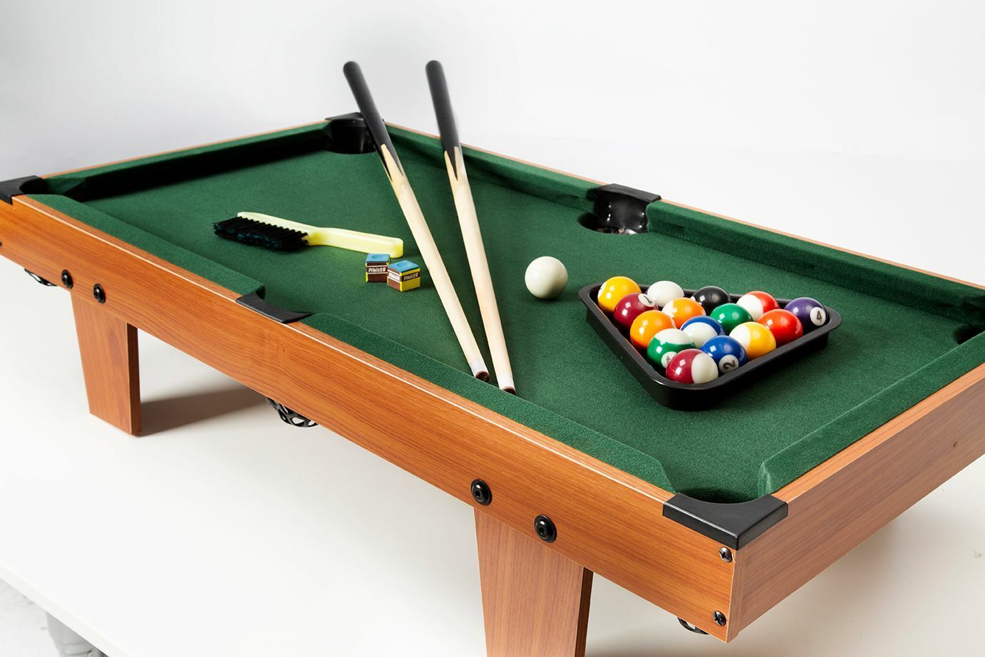 s l1600 - Mini Billiard Table